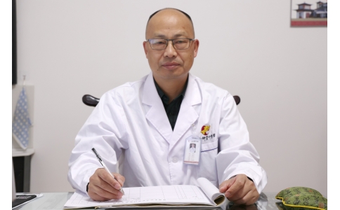 喜訊！熱烈祝賀馬志忠主任榮獲第二屆國醫(yī)大師劉志明（湘潭）中醫(yī)藥發(fā)展貢獻獎，并入選全國基層名老中醫(yī)藥專家傳承工作室建設(shè)項目